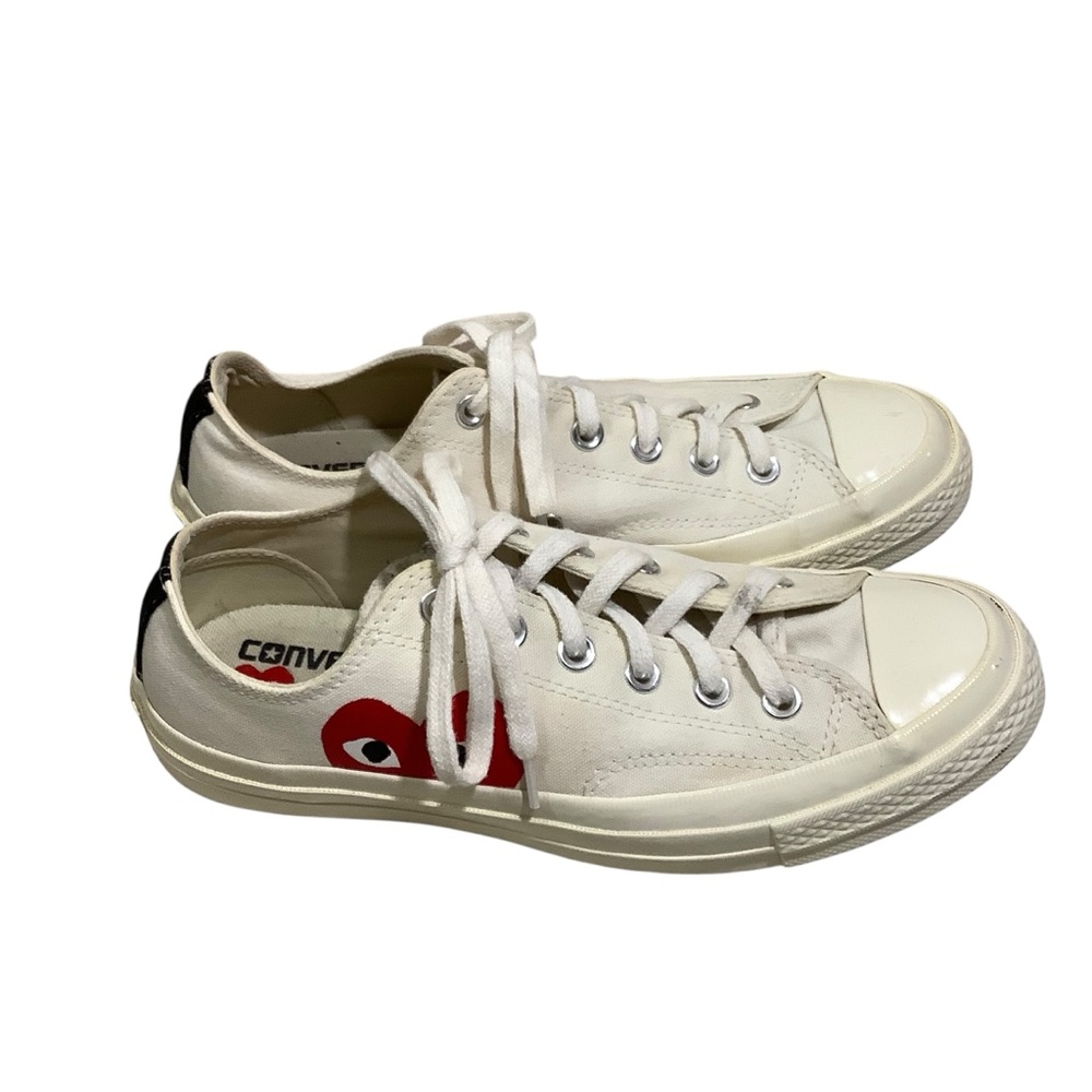 Come Des Garçons Play x Converse Chuck White and Black Sneakers with Red Heart - Picture 3 of 10